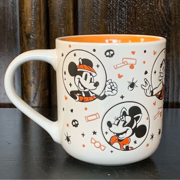 Disney Halloween Mug - Mickey & Minnie Donald & Daisy Pluto & Goofy - Picture 7 of 10